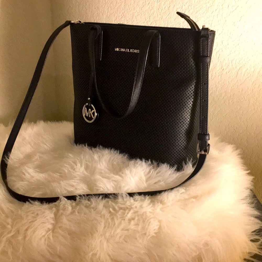 Cute MK medium size bag for sell